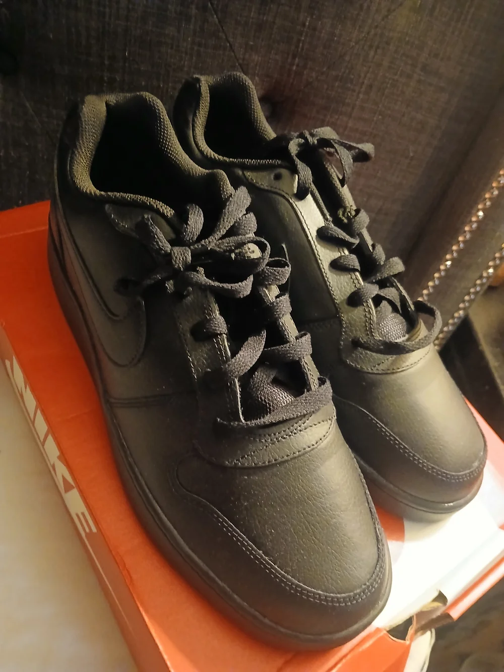Nike Black Men's EBERON Low-Top Leather Sneakers NEW MENS 11